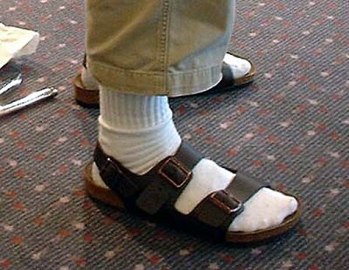 socks with sandals